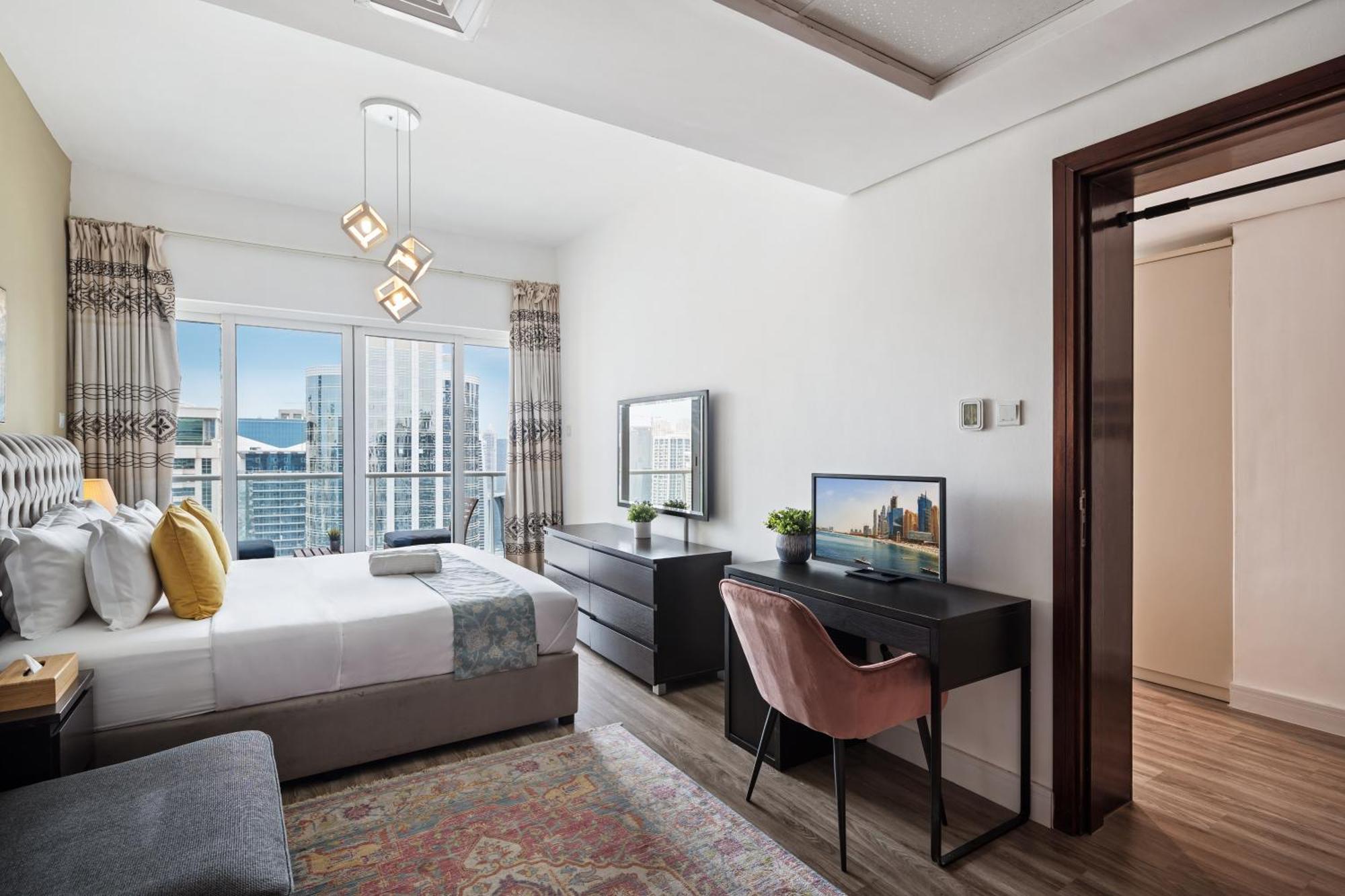 Modern & Spacious 2-Bed Condo With Panoramic Lake Views, Dual Balconies, Steps From Dubai Jlt Metro By "La Buena Vida Holiday Homes" Exteriör bild
