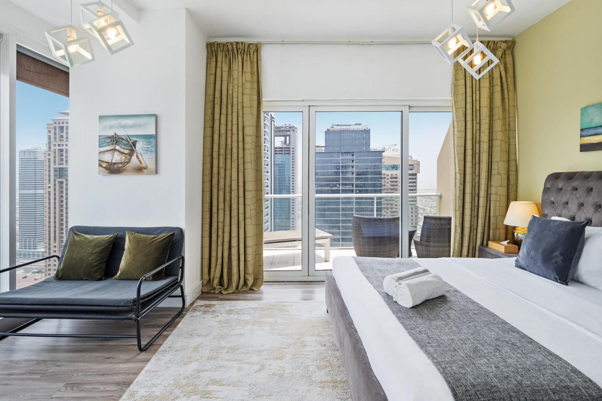 Modern & Spacious 2-Bed Condo With Panoramic Lake Views, Dual Balconies, Steps From Dubai Jlt Metro By "La Buena Vida Holiday Homes" Exteriör bild