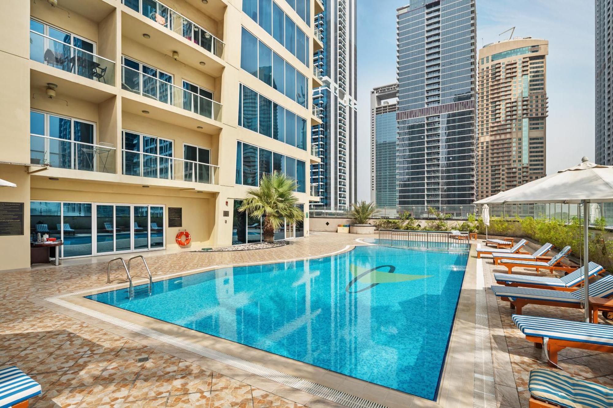Modern & Spacious 2-Bed Condo With Panoramic Lake Views, Dual Balconies, Steps From Dubai Jlt Metro By "La Buena Vida Holiday Homes" Exteriör bild