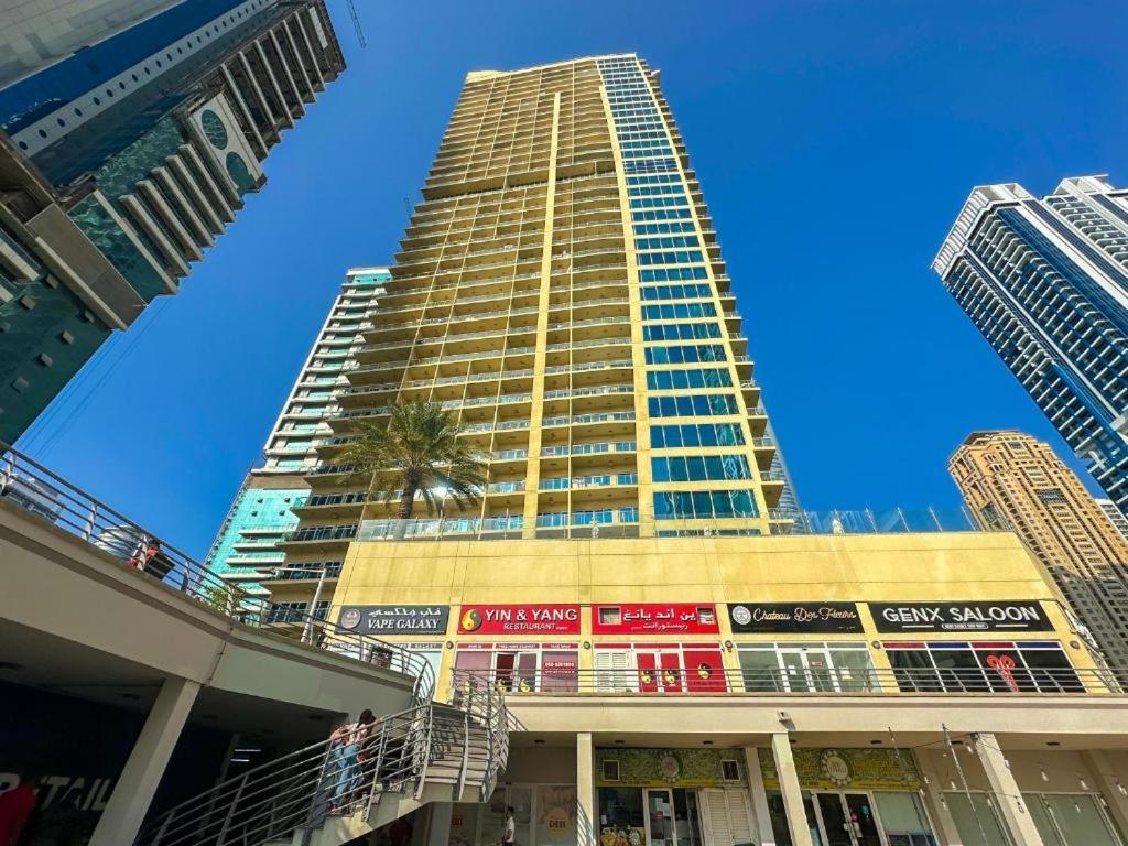 Modern & Spacious 2-Bed Condo With Panoramic Lake Views, Dual Balconies, Steps From Dubai Jlt Metro By "La Buena Vida Holiday Homes" Exteriör bild